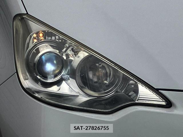 Toyota AQUA 2013-06 8865790-16
