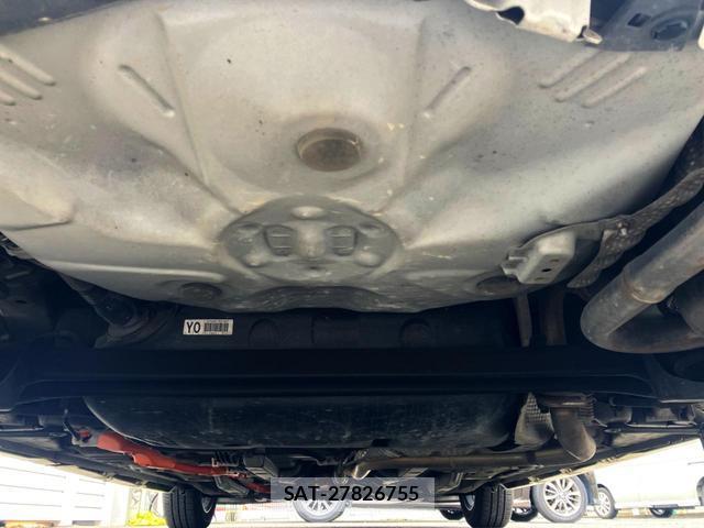Toyota AQUA 2013-06 8865790-18
