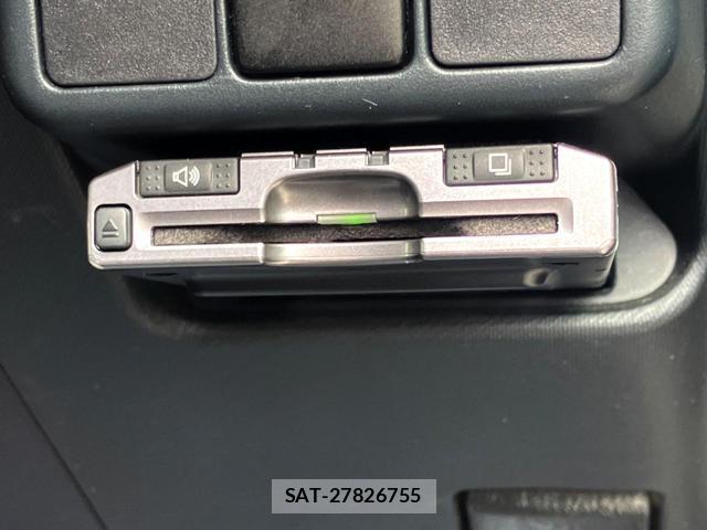 Toyota AQUA 2013-06 8865790-5