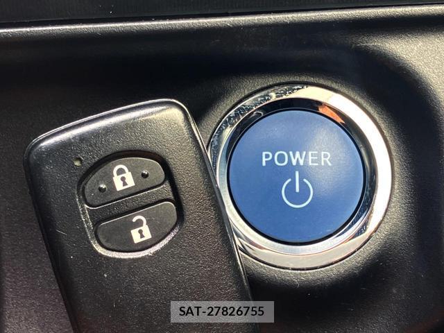 Toyota AQUA 2013-06 8865790-7
