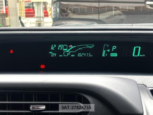 Toyota AQUA 2013-06 8865790-9