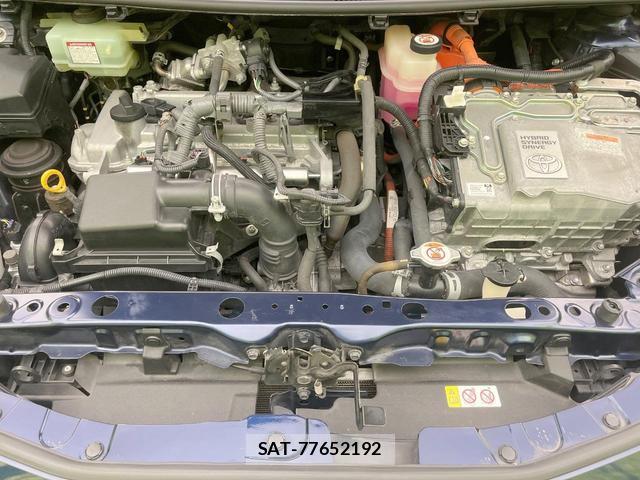 Toyota AQUA 2018-08 8866022-17