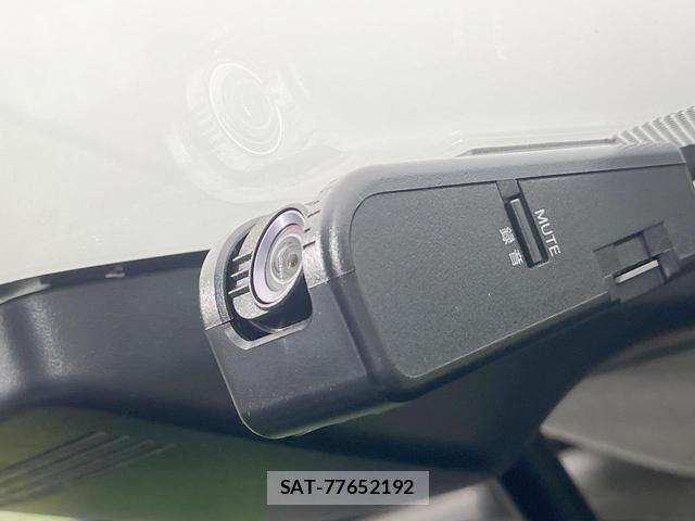 Toyota AQUA 2018-08 8866022-6