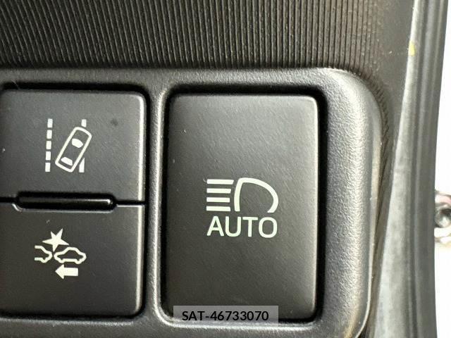 Toyota AQUA 2019-07 8866187-6