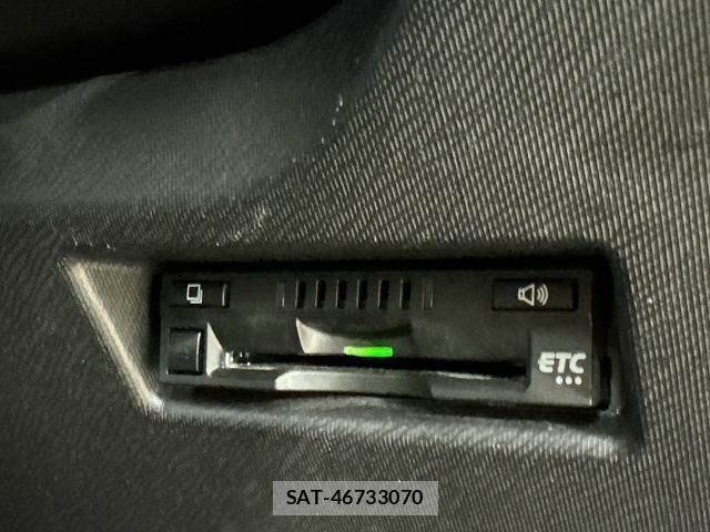 Toyota AQUA 2019-07 8866187-7