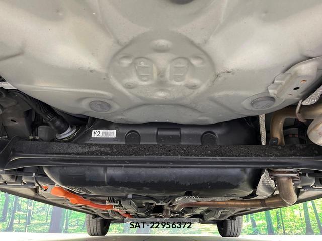 Toyota AQUA 2018-06 8866412-18