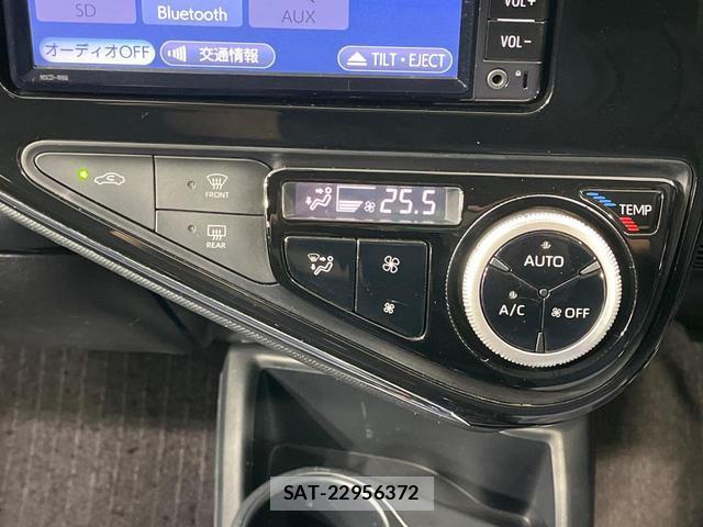Toyota AQUA 2018-06 8866412-5