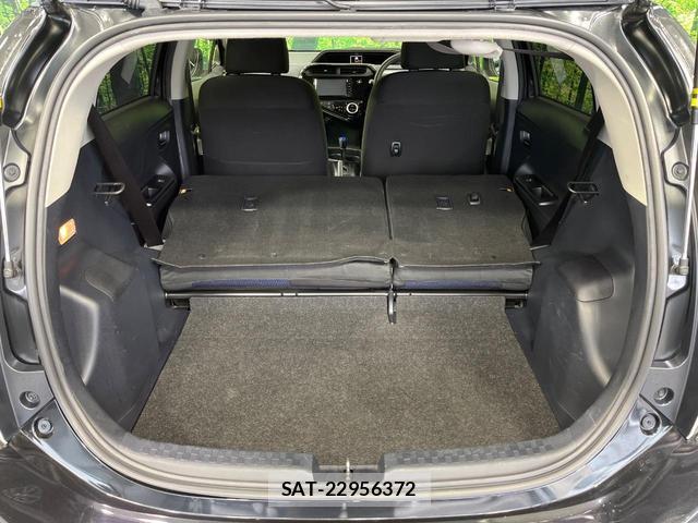 Toyota AQUA 2018-06 8866412-9
