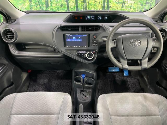 Toyota AQUA 2019-07 8866421-1