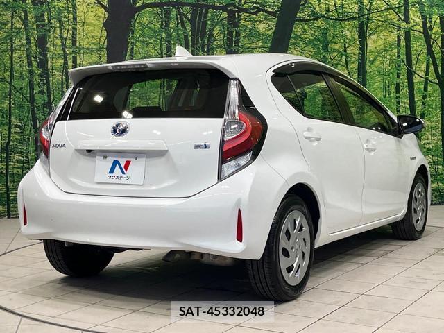 Toyota AQUA 2019-07 8866421-16