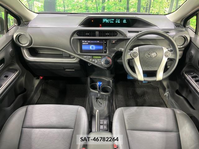 Toyota AQUA 2013-10 8866428-1