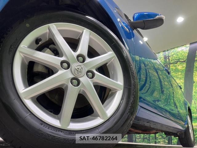 Toyota AQUA 2013-10 8866428-12