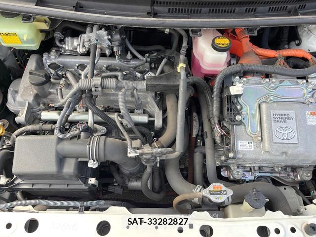 Toyota AQUA 2016-09 8866438-16