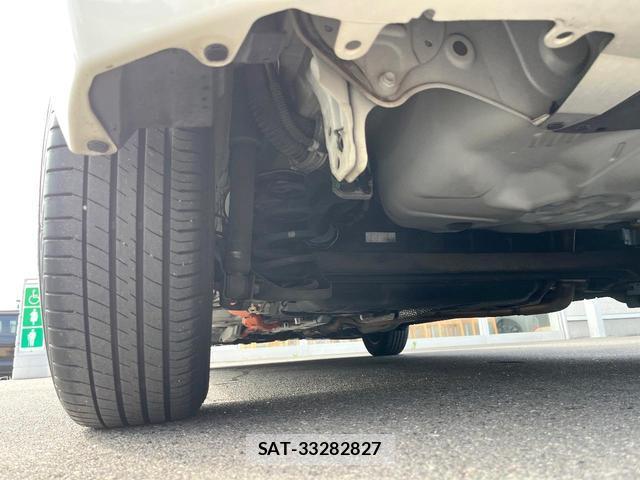 Toyota AQUA 2016-09 8866438-18