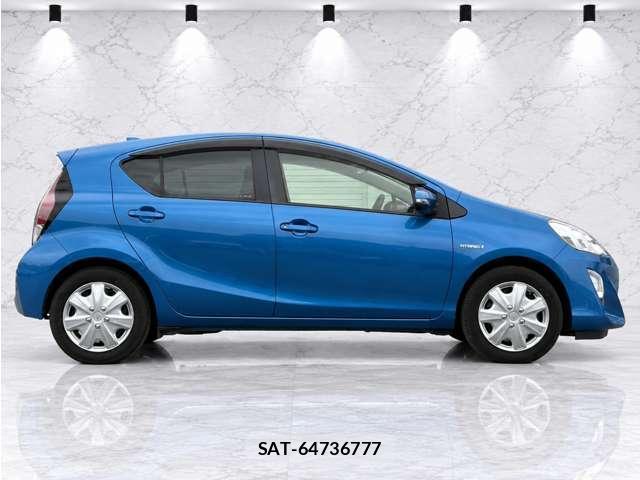 Toyota AQUA 2016-02 8866934-1