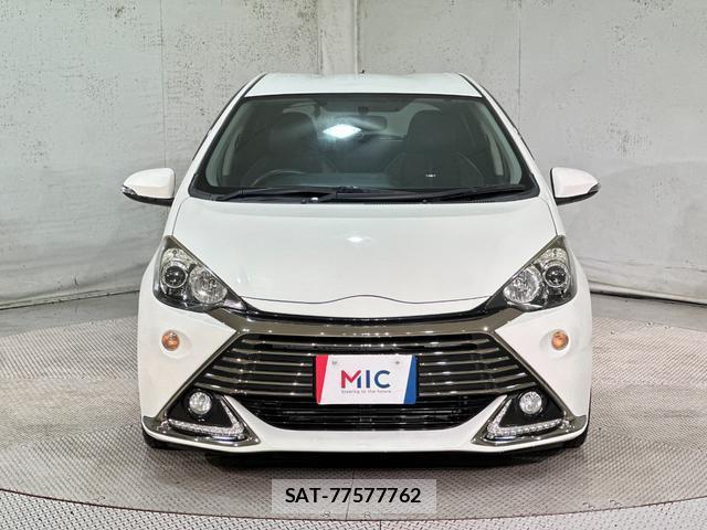 Toyota AQUA 2014-01 8866970-11