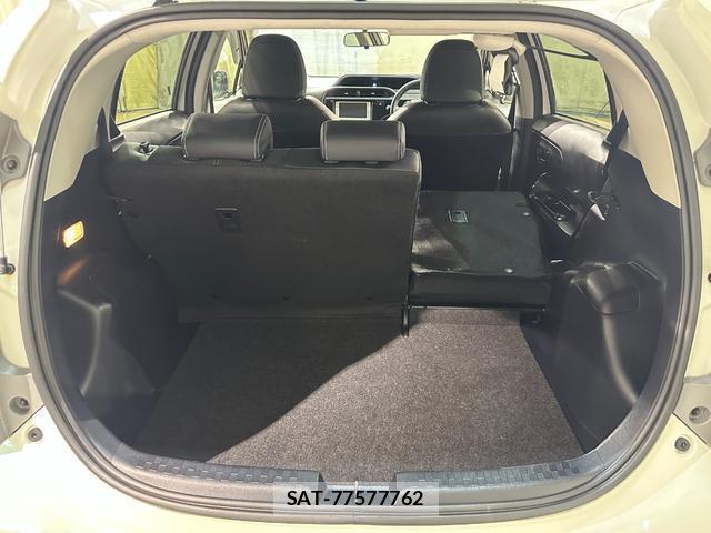 Toyota AQUA 2014-01 8866970-18