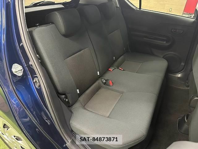 Toyota AQUA 2018-09 8867162-11