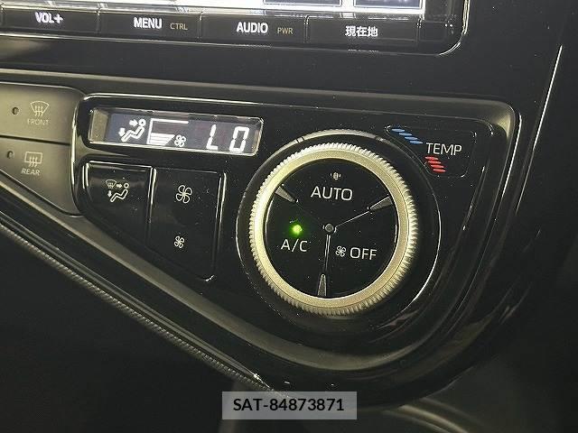Toyota AQUA 2018-09 8867162-8
