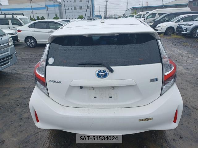 Toyota AQUA 2021-09 8867327-1