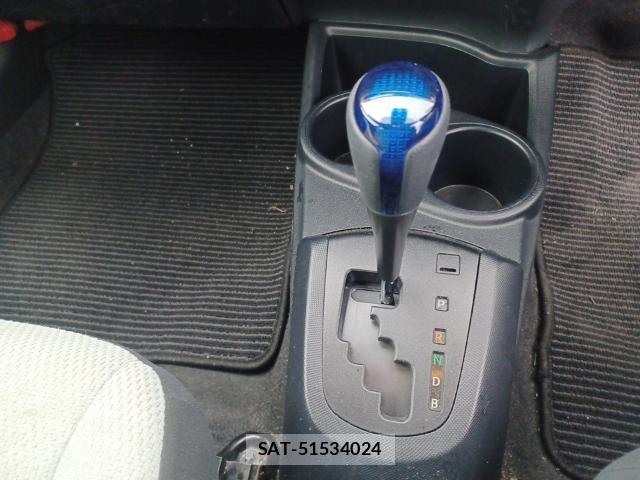 Toyota AQUA 2021-09 8867327-11