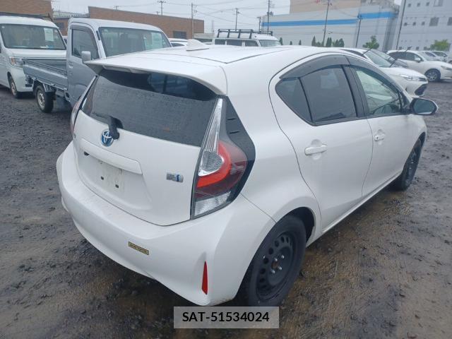 Toyota AQUA 2021-09 8867327-4