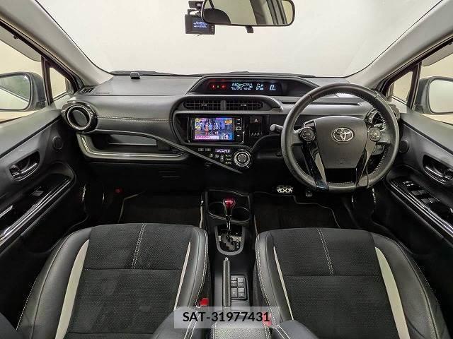 Toyota AQUA 2016-09 8867375-1