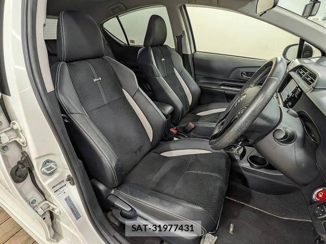 Toyota AQUA 2016-09 8867375-10