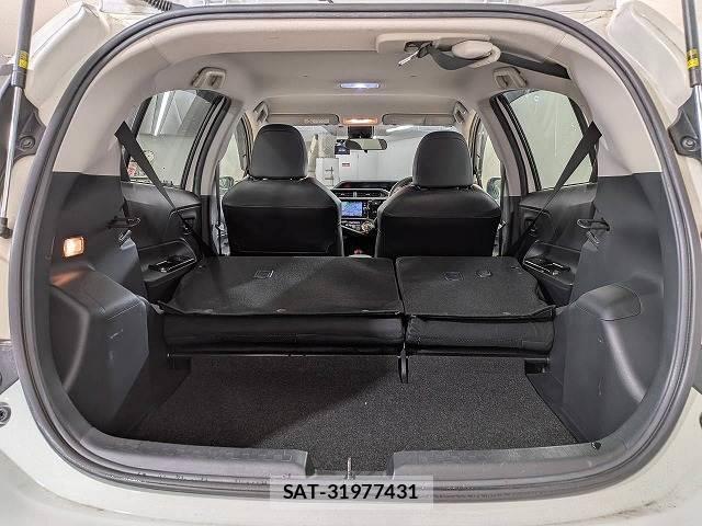 Toyota AQUA 2016-09 8867375-12