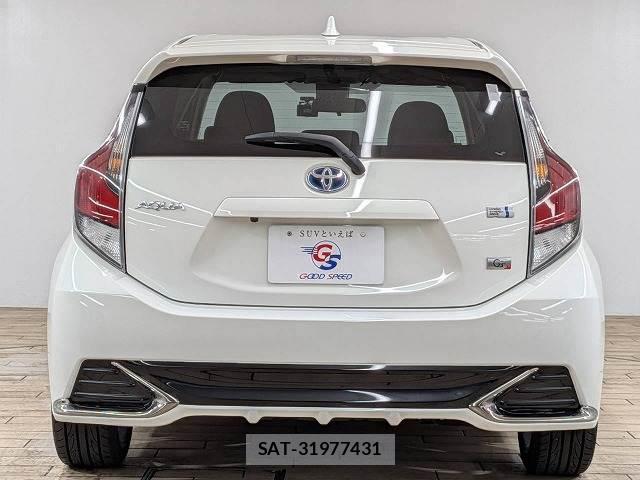 Toyota AQUA 2016-09 8867375-15