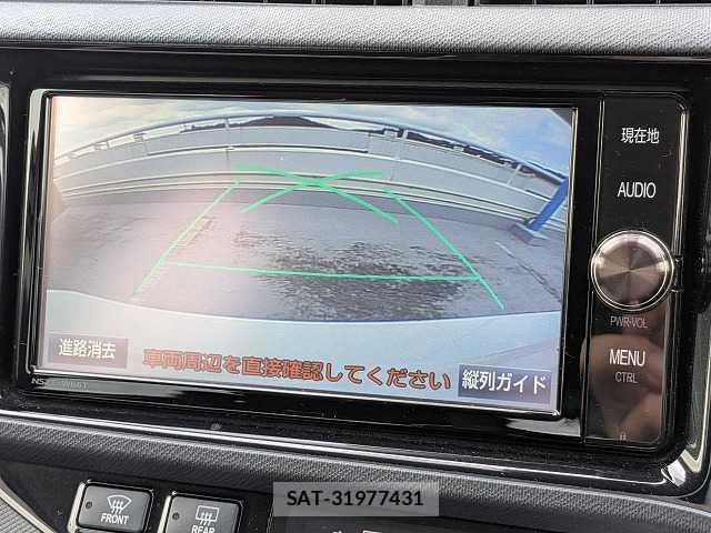 Toyota AQUA 2016-09 8867375-3