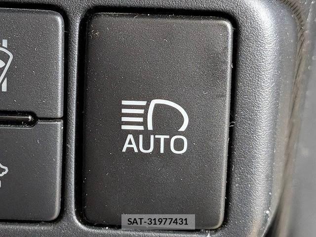 Toyota AQUA 2016-09 8867375-6