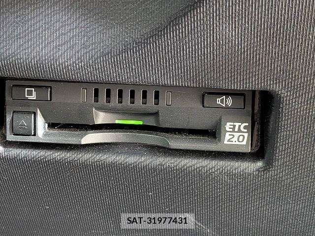 Toyota AQUA 2016-09 8867375-9