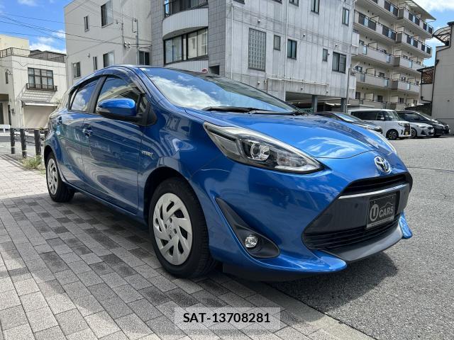 Toyota AQUA 2019-03 8867407-0