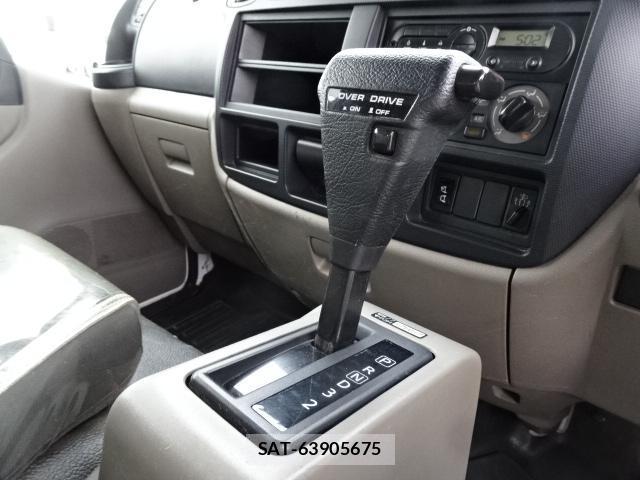 Nissan ATLAS 2018-03 8865560-15