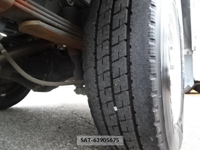 Nissan ATLAS 2018-03 8865560-19
