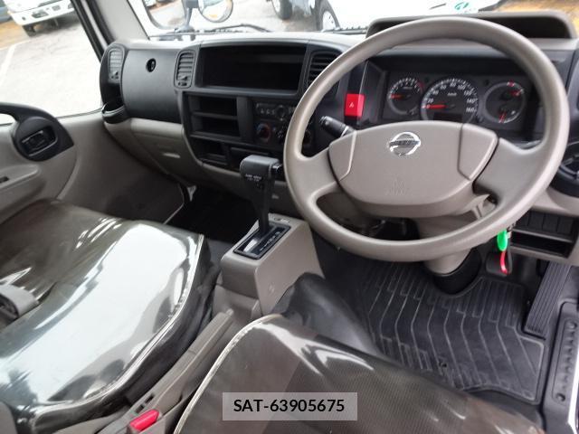 Nissan ATLAS 2018-03 8865560-2