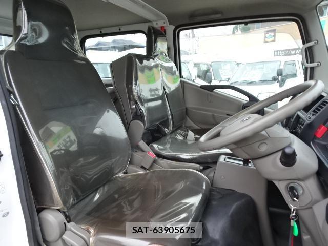 Nissan ATLAS 2018-03 8865560-5