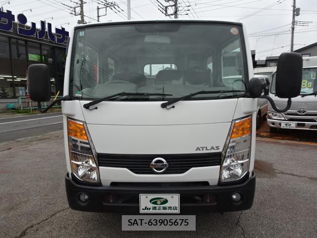 Nissan ATLAS 2018-03 8865560-9