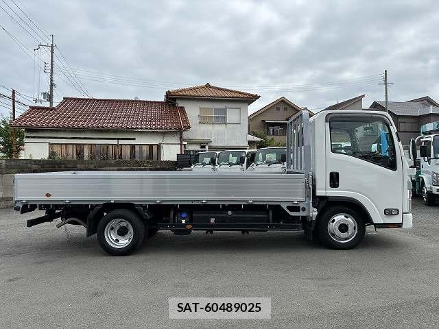 Nissan ATLAS 2023-05 8867149-4