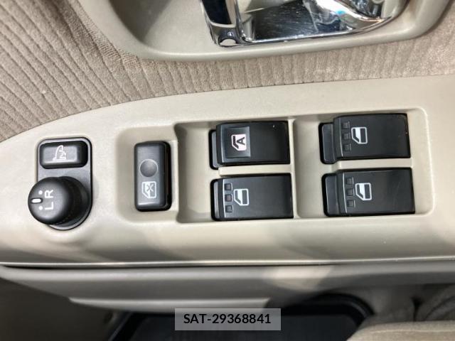 Daihatsu ATRAI WAGON 2015-08 8867348-17