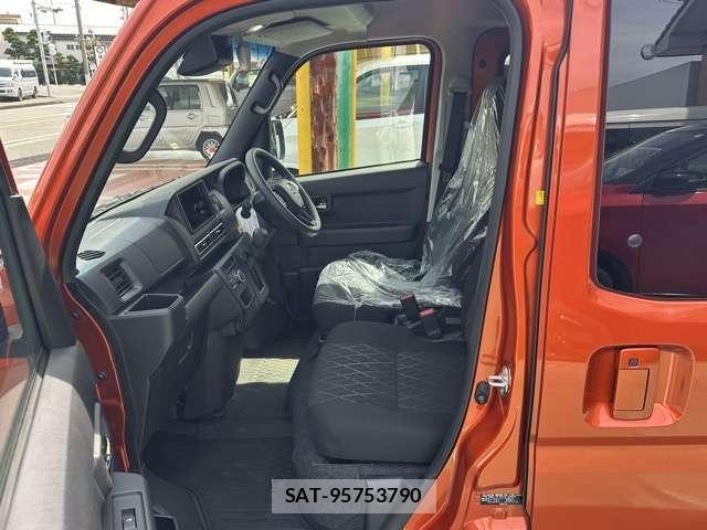 Daihatsu ATRAI 2025-10 8866582-4