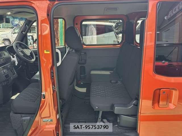 Daihatsu ATRAI 2025-10 8866582-5