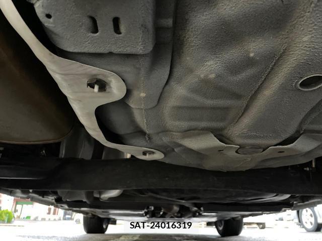Nissan AURA 2023-06 8865402-18
