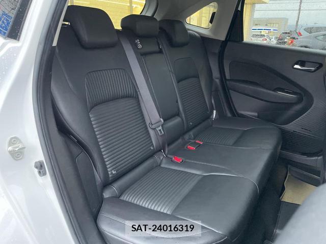 Nissan AURA 2023-06 8865402-8