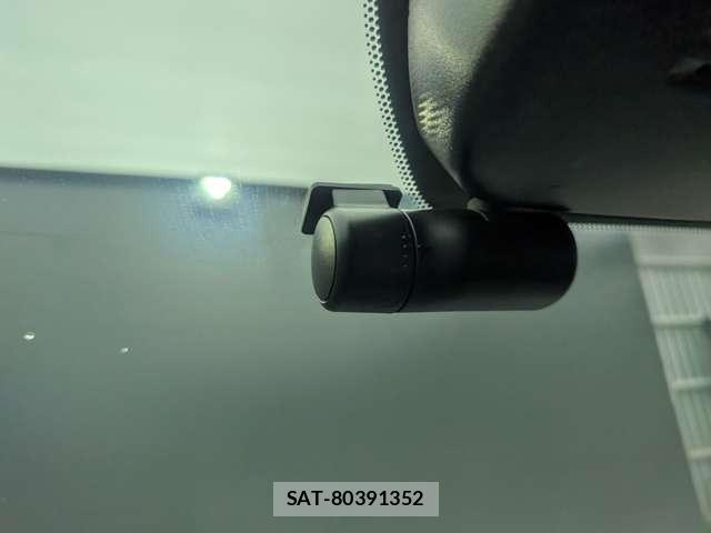 Nissan AURA 2024-06 8865763-16