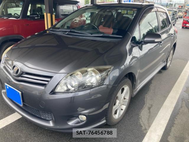 Toyota AURIS 2009-11 8865918-1