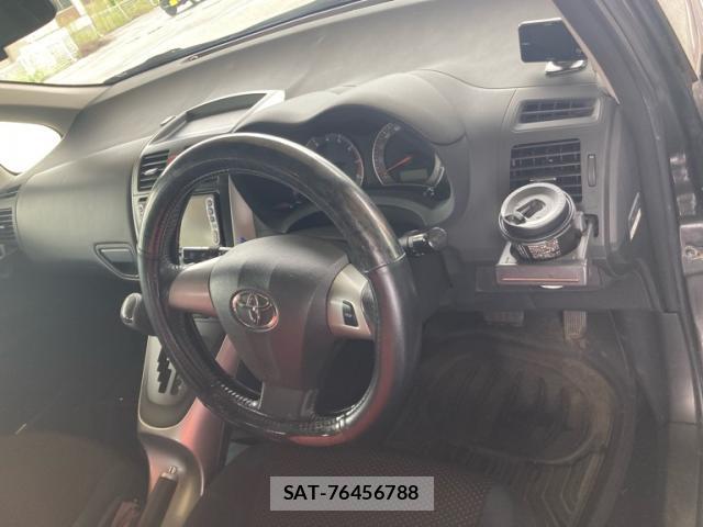 Toyota AURIS 2009-11 8865918-11