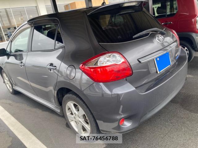 Toyota AURIS 2009-11 8865918-3