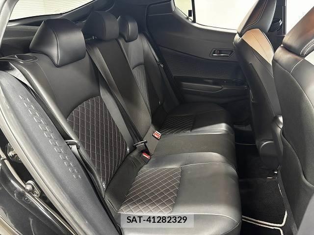 Toyota C-HR 2019-03 8865423-11